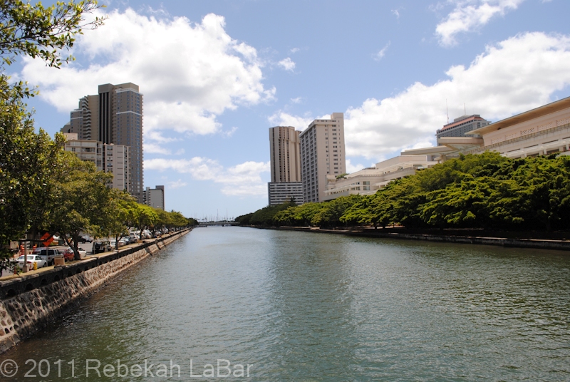 You can see the top of one of Ala Moana's towers on the right, with the two antennae on top.